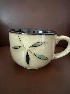 Reba Large Coffee or Soup Mug with Green Leaf Design and Brown Rim NWOT